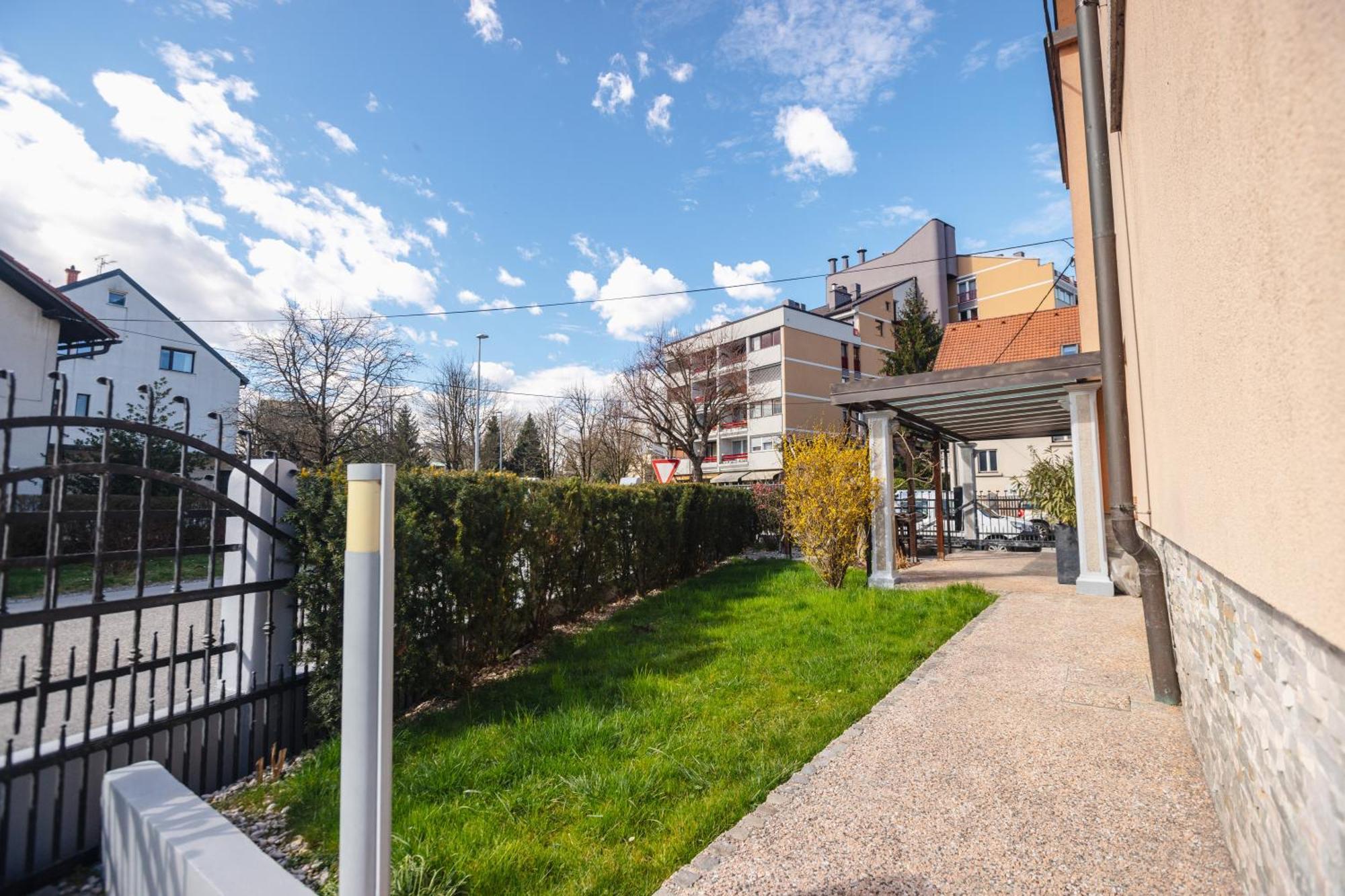 Vila Klara Apartments Ljubljana Extérieur photo